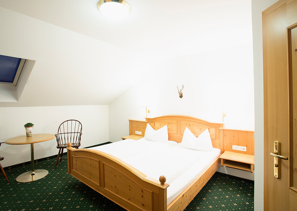 Gasthof-Landhotel-Schmuck-Standardzimmer